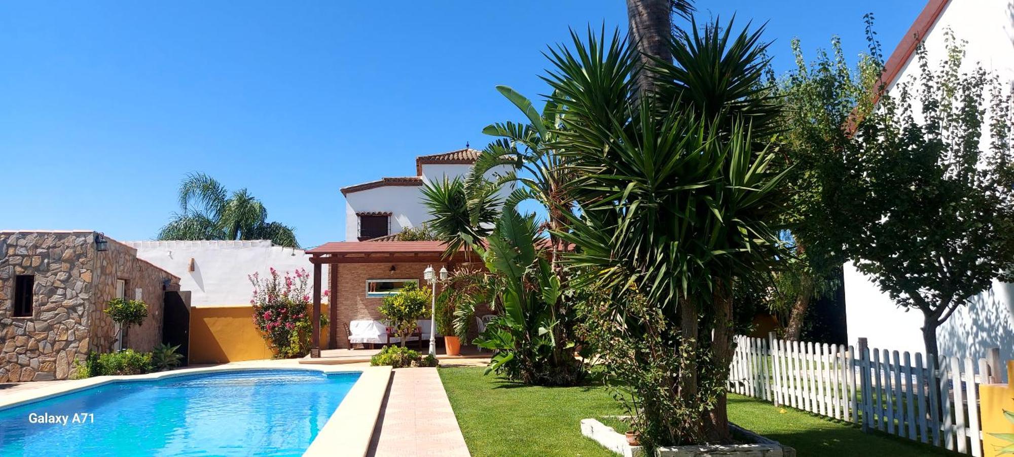 Chalet la Huerta con piscina chimenea y Wifi Conil De La Frontera Exterior foto