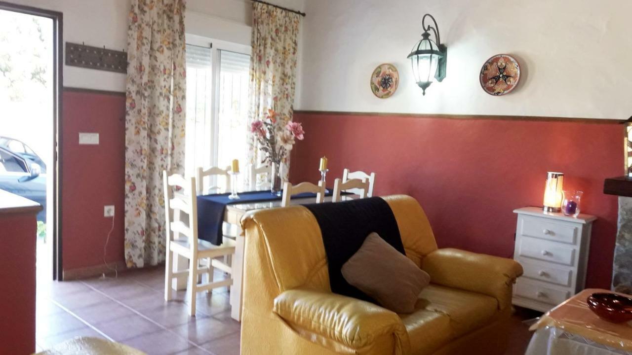 Chalet la Huerta con piscina chimenea y Wifi Conil De La Frontera Exterior foto