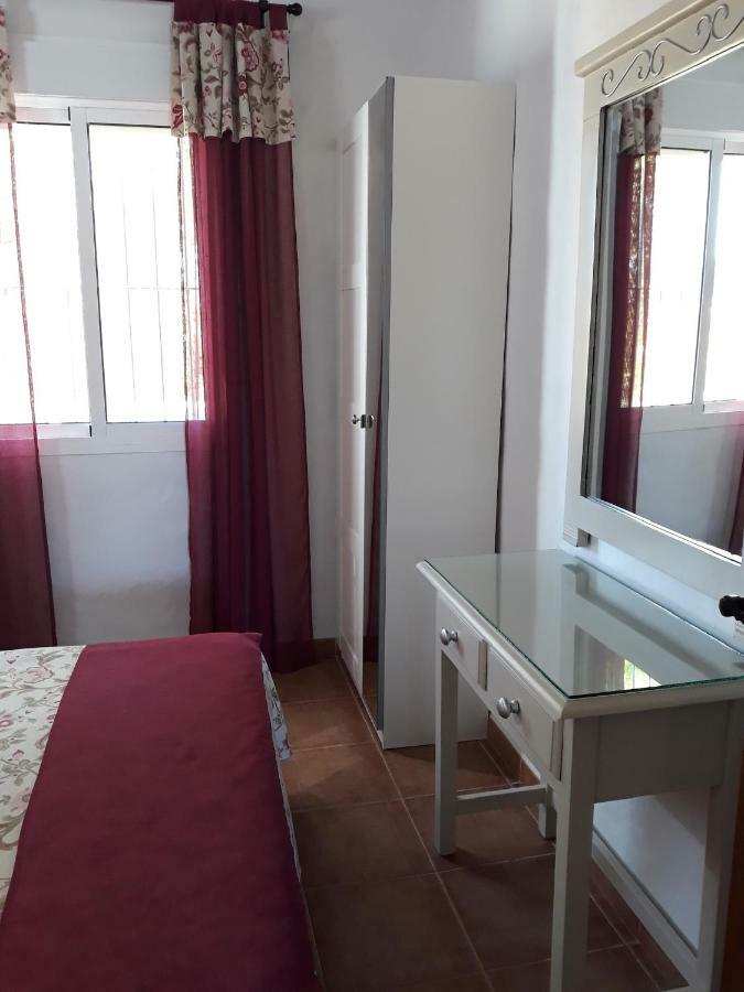 Chalet la Huerta con piscina chimenea y Wifi Conil De La Frontera Exterior foto