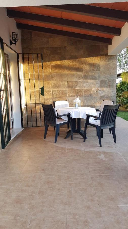 Chalet la Huerta con piscina chimenea y Wifi Conil De La Frontera Exterior foto
